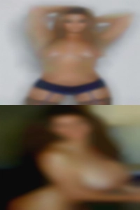 Horny woman girls sells naked pussy!